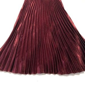 New York & Co. Pleated Burgundy Size S Skirt